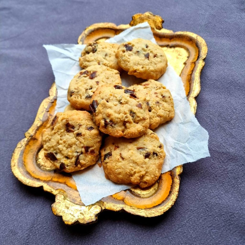 Oatmeal date shortbread cookies from Smitten Kitchen Keepers