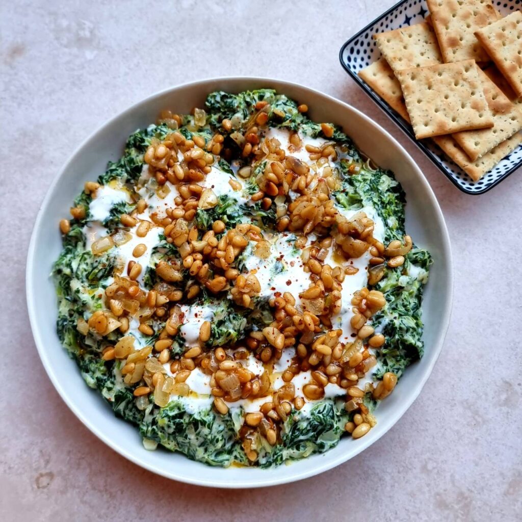 Creamed spinach pine nuts